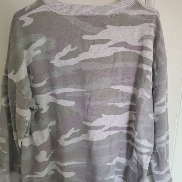 Sold**Aerie Camo Desert - Picture 6 of 7